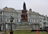 В мэрии объяснили, почему охрана памятника основателям Одессы стоит 6 тысяч в день
