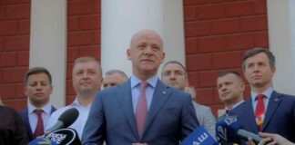 Общественники узнали, сколько заработал мэр Одессы в 2021 году