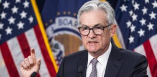 ФРС США сохраняет процентные ставки на фоне защиты независимости