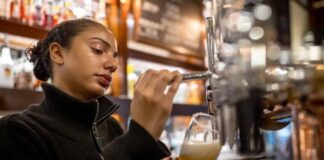 Безработица в Великобритании достигла максимума за пять лет