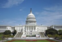 Адміністрація Трампа відступає: створення скандального фонду для тих, хто штурмував Капітолій, призупинено